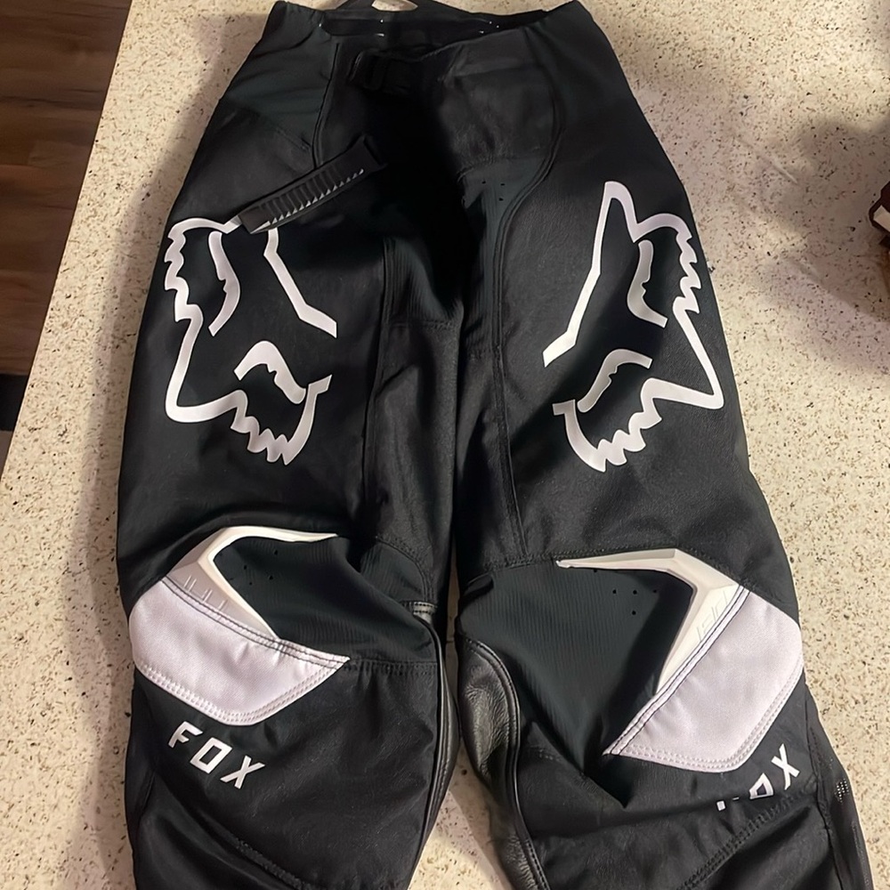 Fox motto pants